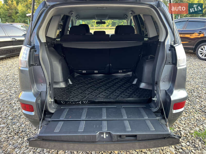 Внедорожник / Кроссовер Mitsubishi Outlander 2011 в Коломые