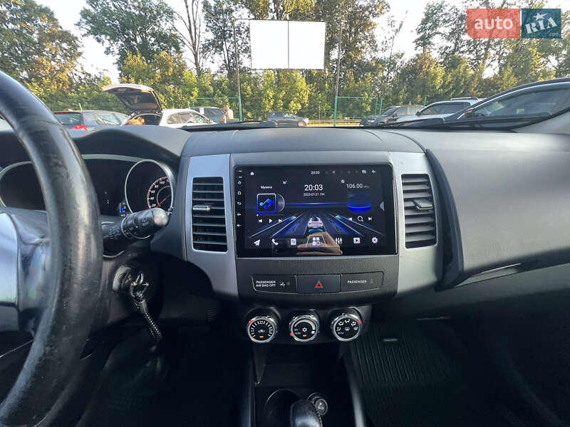Внедорожник / Кроссовер Mitsubishi Outlander 2011 в Коломые