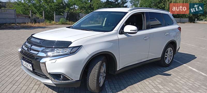 Позашляховик / Кросовер Mitsubishi Outlander 2014 в Апостоловому