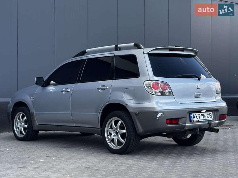 Внедорожник / Кроссовер Mitsubishi Outlander 2003 в Киеве