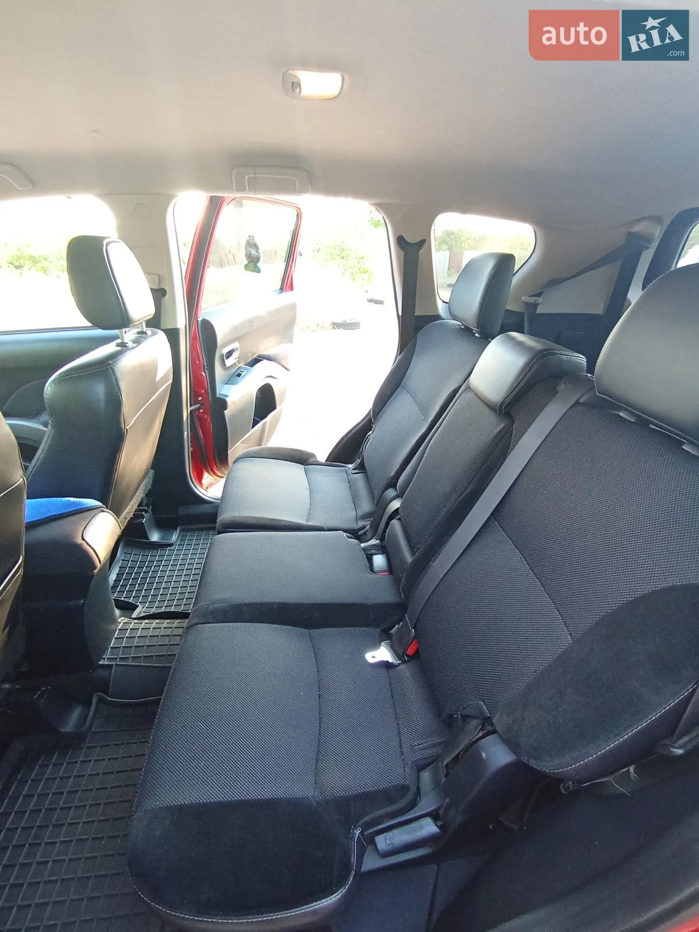 2013 Mitsubishi Outlander - мініатюра 10