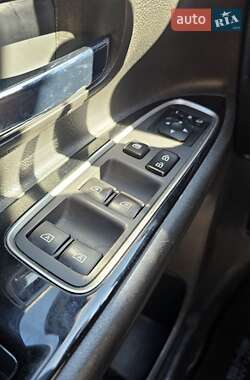 Внедорожник / Кроссовер Mitsubishi Outlander 2021 в 