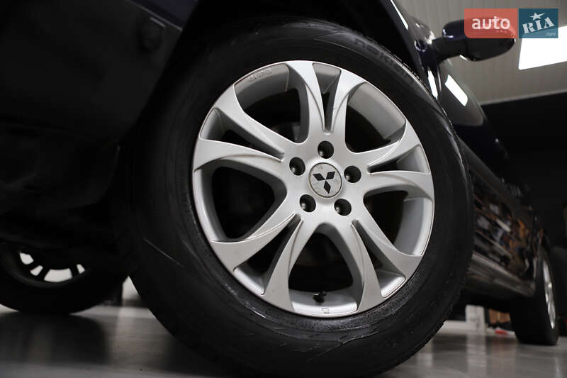 Позашляховик / Кросовер Mitsubishi Outlander 2012 в Дрогобичі