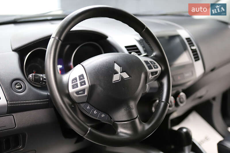 Позашляховик / Кросовер Mitsubishi Outlander 2012 в Дрогобичі