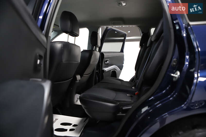 Позашляховик / Кросовер Mitsubishi Outlander 2012 в Дрогобичі