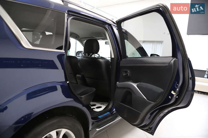 Позашляховик / Кросовер Mitsubishi Outlander 2012 в Дрогобичі
