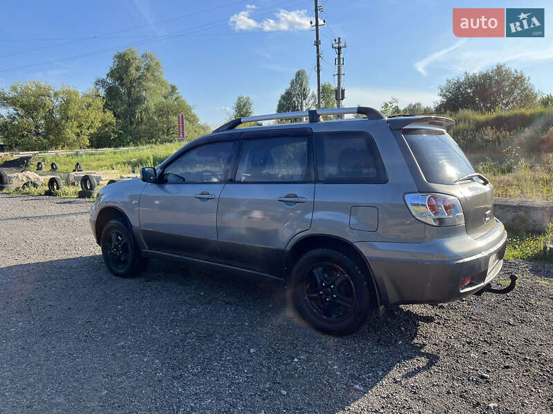 Внедорожник / Кроссовер Mitsubishi Outlander 2004 в Иванкове