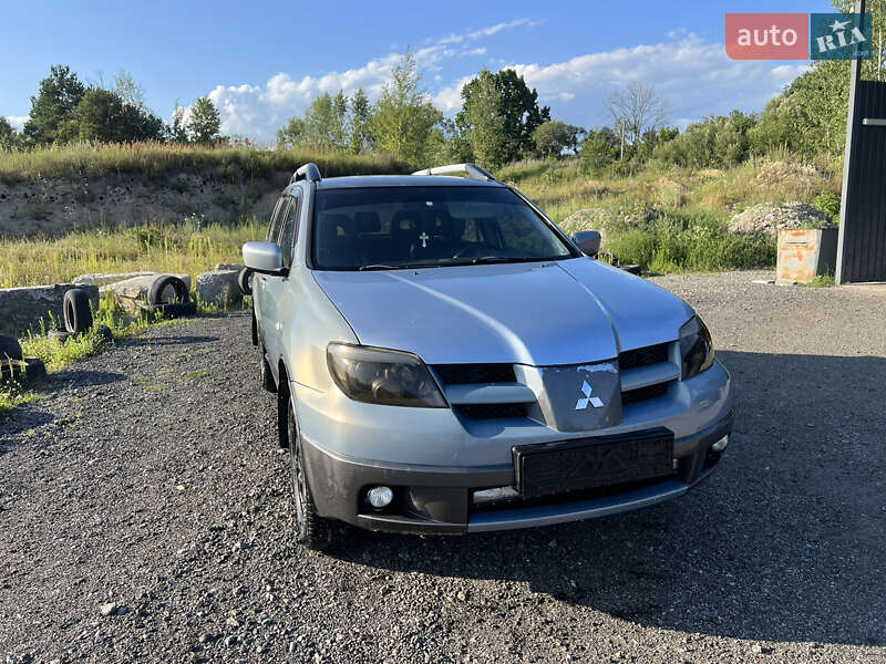 Внедорожник / Кроссовер Mitsubishi Outlander 2004 в Иванкове