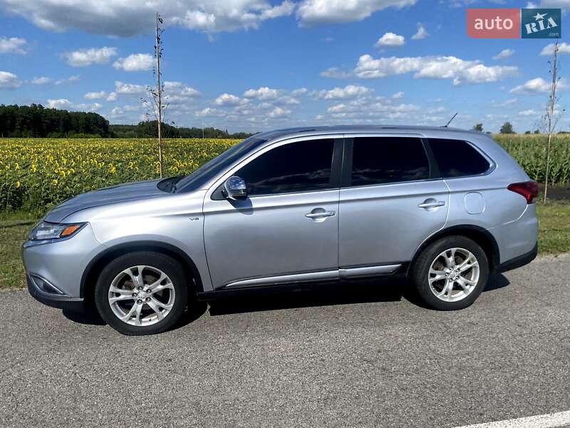 Позашляховик / Кросовер Mitsubishi Outlander 2013 в Полтаві фото 2 Позашляховик / Кросовер Mitsubishi Outlander 2013 в Полтаві