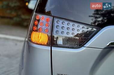Внедорожник / Кроссовер Mitsubishi Outlander 2009 в 