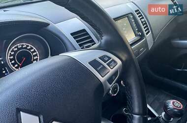 Внедорожник / Кроссовер Mitsubishi Outlander 2009 в 