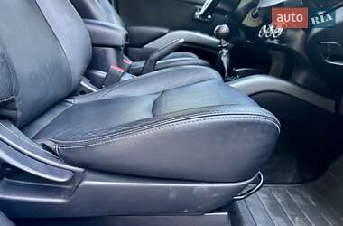 Внедорожник / Кроссовер Mitsubishi Outlander 2009 в 