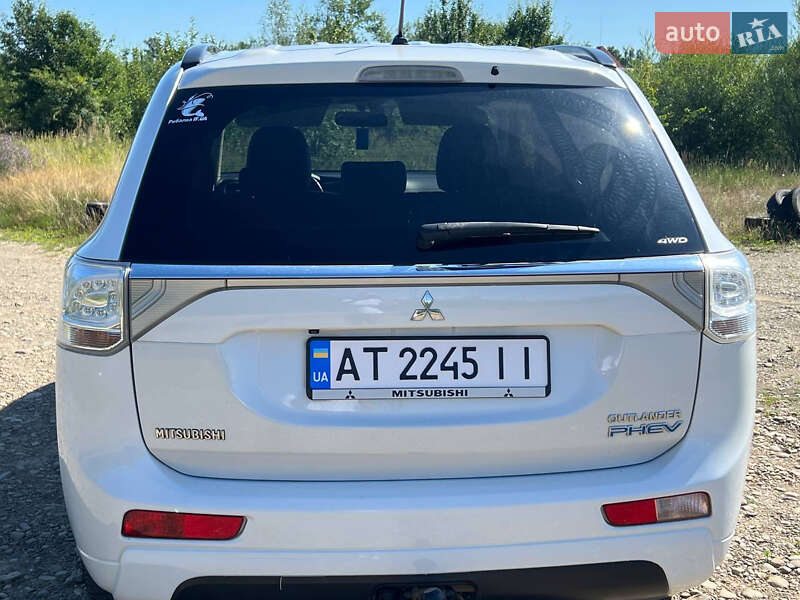 Позашляховик / Кросовер Mitsubishi Outlander 2014 в Івано-Франківську