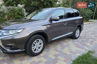 Внедорожник / Кроссовер Mitsubishi Outlander 2020 в Калиновке