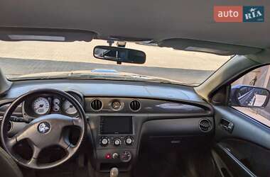 Внедорожник / Кроссовер Mitsubishi Outlander 2005 в  фото 14 Внедорожник / Кроссовер Mitsubishi Outlander 2005 в