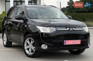 Позашляховик / Кросовер Mitsubishi Outlander 2013 в Радивиліві