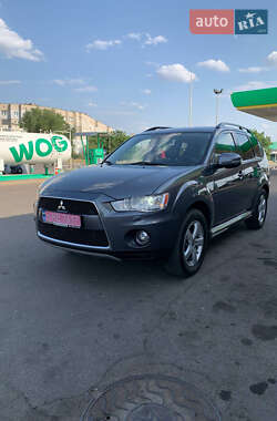 Внедорожник / Кроссовер Mitsubishi Outlander 2012 в Вознесенске