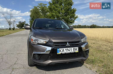Внедорожник / Кроссовер Mitsubishi Outlander 2018 в 