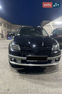 Позашляховик / Кросовер Mitsubishi Outlander 2004 в Одесі