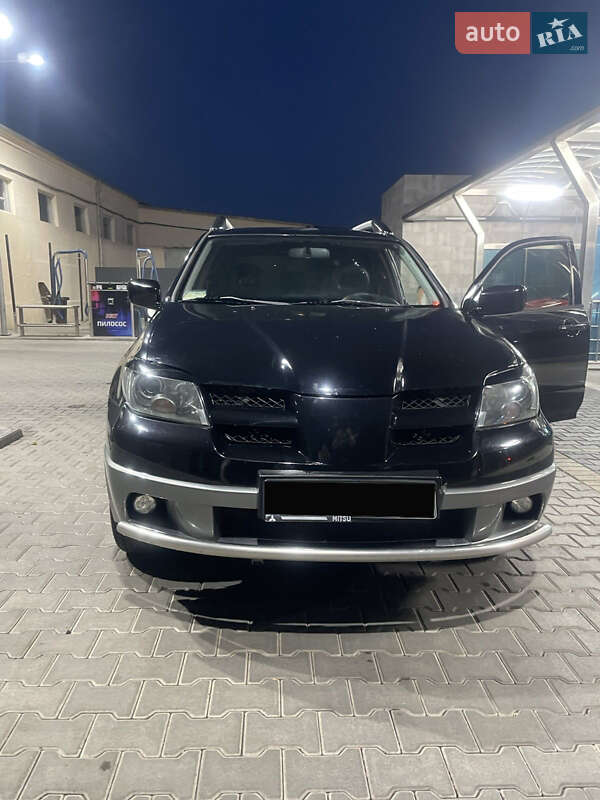 Позашляховик / Кросовер Mitsubishi Outlander 2004 в Одесі