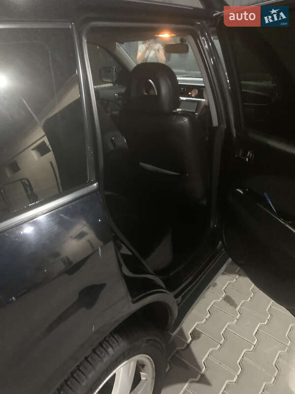 Позашляховик / Кросовер Mitsubishi Outlander 2004 в Одесі