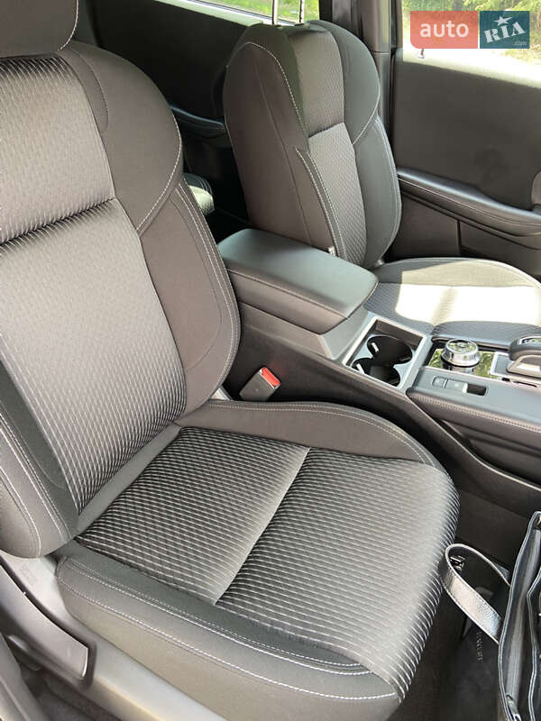 Позашляховик / Кросовер Mitsubishi Outlander 2022 в Умані