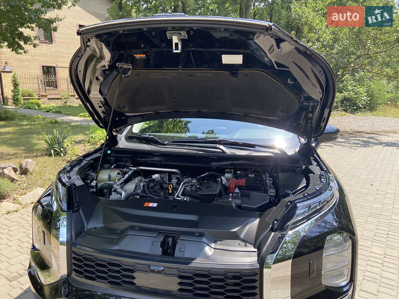 Позашляховик / Кросовер Mitsubishi Outlander 2022 в Умані