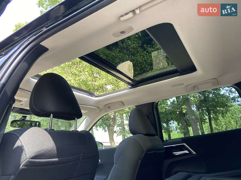 Позашляховик / Кросовер Mitsubishi Outlander 2022 в Умані