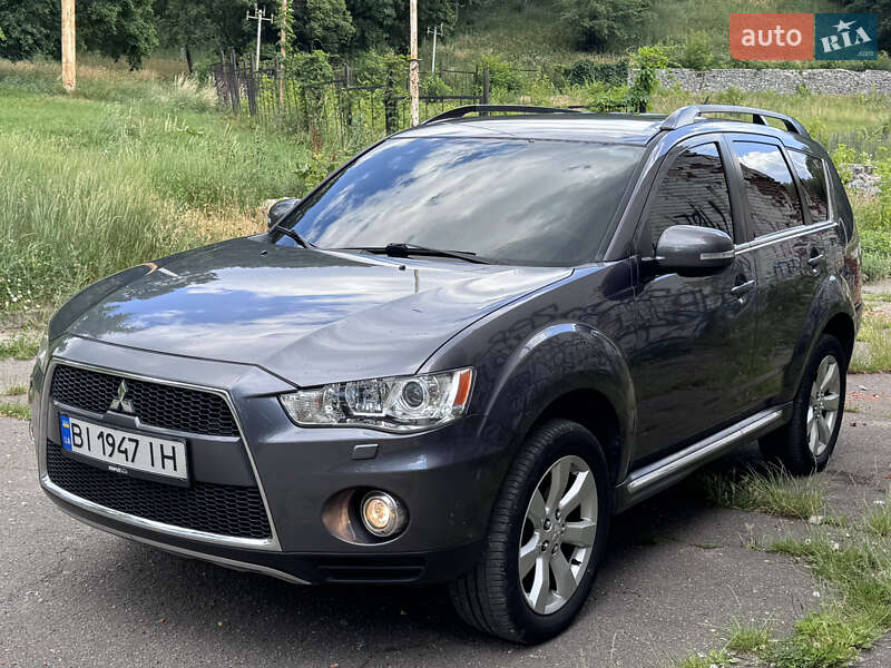 Внедорожник / Кроссовер Mitsubishi Outlander 2011 в Полтаве