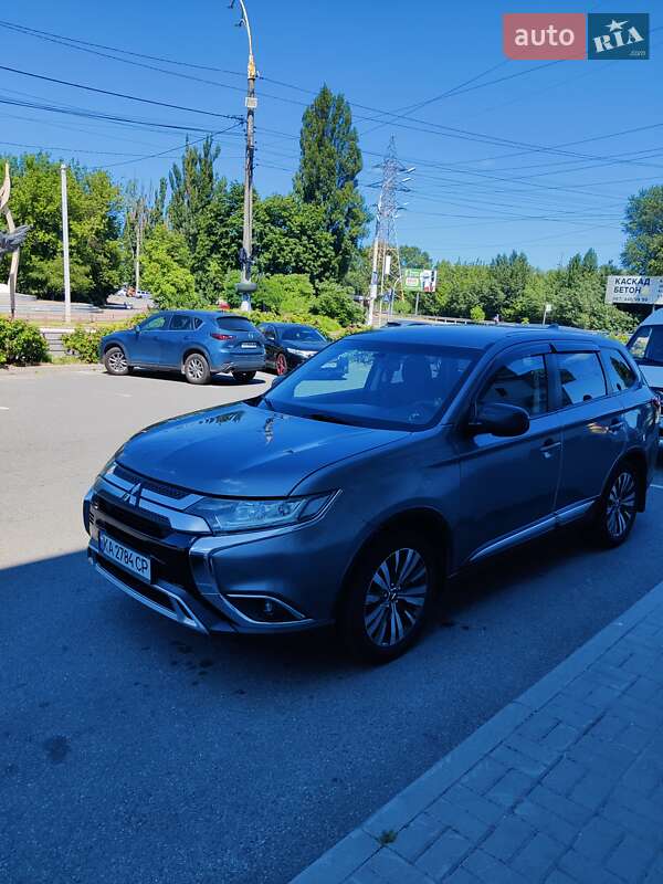 Mitsubishi Outlander 2019