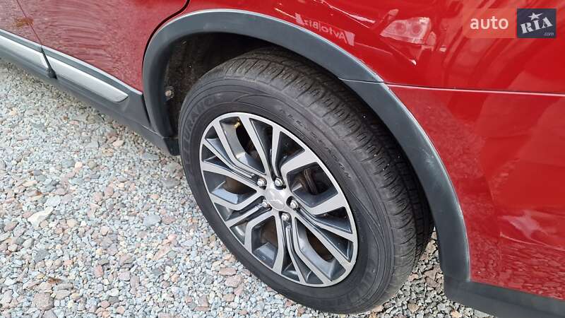 Внедорожник / Кроссовер Mitsubishi Outlander 2018 в Ровно