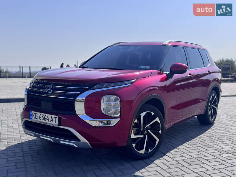 Позашляховик / Кросовер Mitsubishi Outlander 2022 в Івано-Франківську