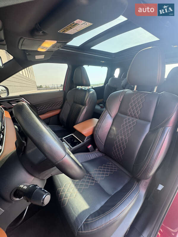 Позашляховик / Кросовер Mitsubishi Outlander 2022 в Івано-Франківську