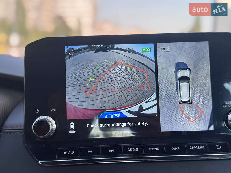 Позашляховик / Кросовер Mitsubishi Outlander 2022 в Івано-Франківську