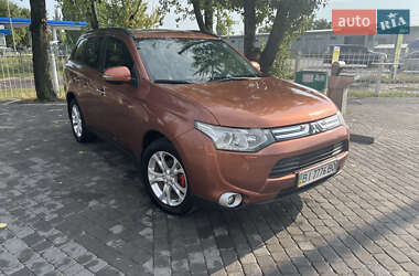 Внедорожник / Кроссовер Mitsubishi Outlander 2012 в Кременчуге