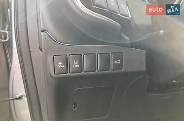 Внедорожник / Кроссовер Mitsubishi Outlander 2020 в 