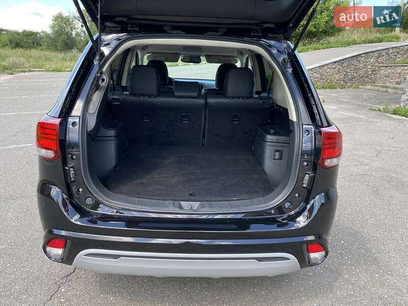 Позашляховик / Кросовер Mitsubishi Outlander 2018 в Білій Церкві