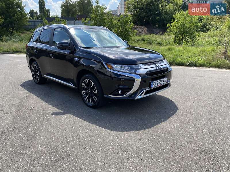 Позашляховик / Кросовер Mitsubishi Outlander 2018 в Білій Церкві