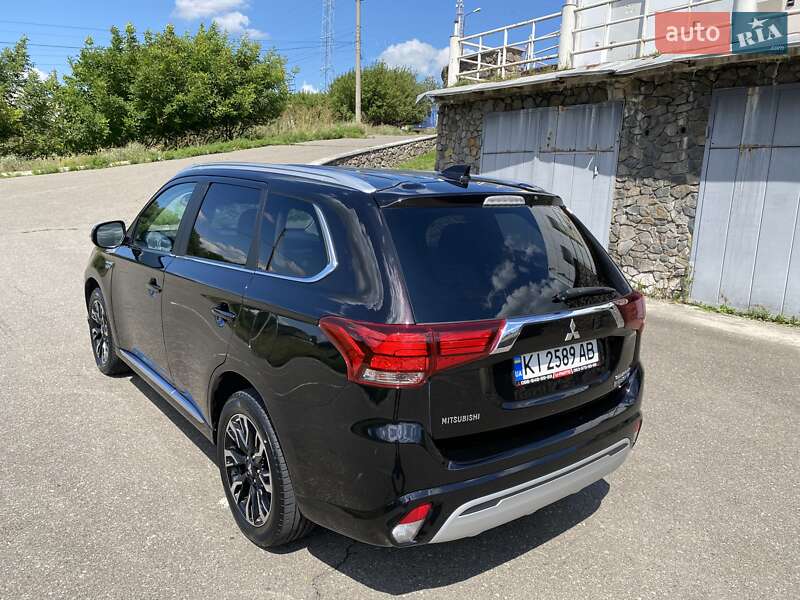 Позашляховик / Кросовер Mitsubishi Outlander 2018 в Білій Церкві