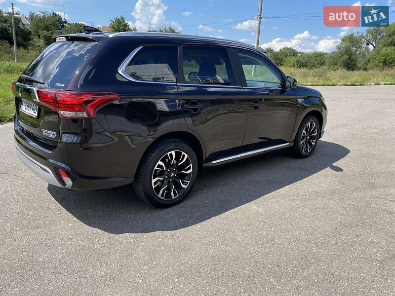Позашляховик / Кросовер Mitsubishi Outlander 2018 в Білій Церкві