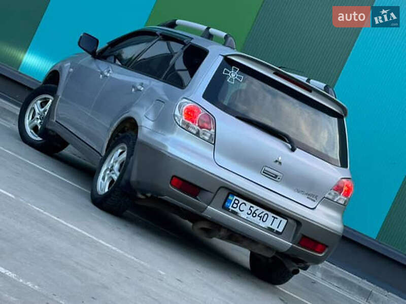 Позашляховик / Кросовер Mitsubishi Outlander 2003 в Дрогобичі фото 19 Позашляховик / Кросовер Mitsubishi Outlander 2003 в Дрогобичі