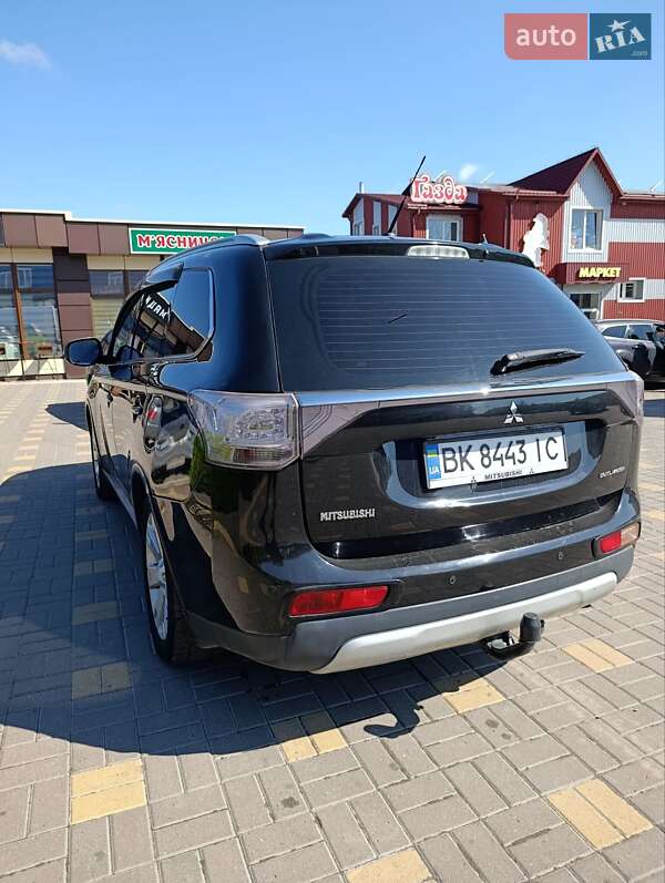 Позашляховик / Кросовер Mitsubishi Outlander 2014 в Рокитному фото 10 Позашляховик / Кросовер Mitsubishi Outlander 2014 в Рокитному