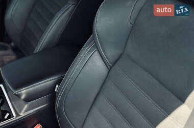 Внедорожник / Кроссовер Mitsubishi Outlander 2022 в 