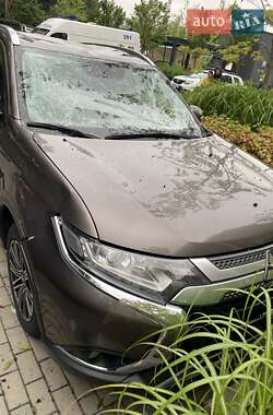 Внедорожник / Кроссовер Mitsubishi Outlander 2018 в Киеве