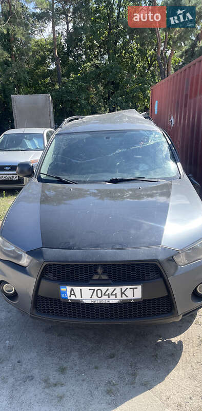 Mitsubishi Outlander 2012