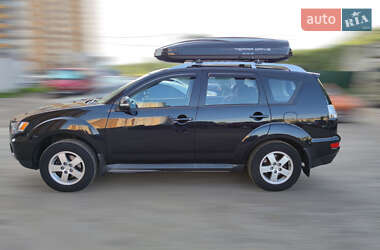 Позашляховик / Кросовер Mitsubishi Outlander 2010 в Києві