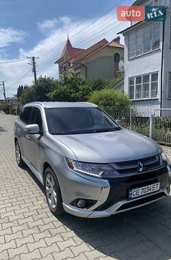 Внедорожник / Кроссовер Mitsubishi Outlander 2018 в 