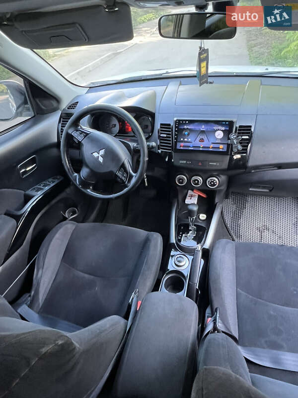 Внедорожник / Кроссовер Mitsubishi Outlander 2008 в Ладыжине фото 3 Внедорожник / Кроссовер Mitsubishi Outlander 2008 в Ладыжине