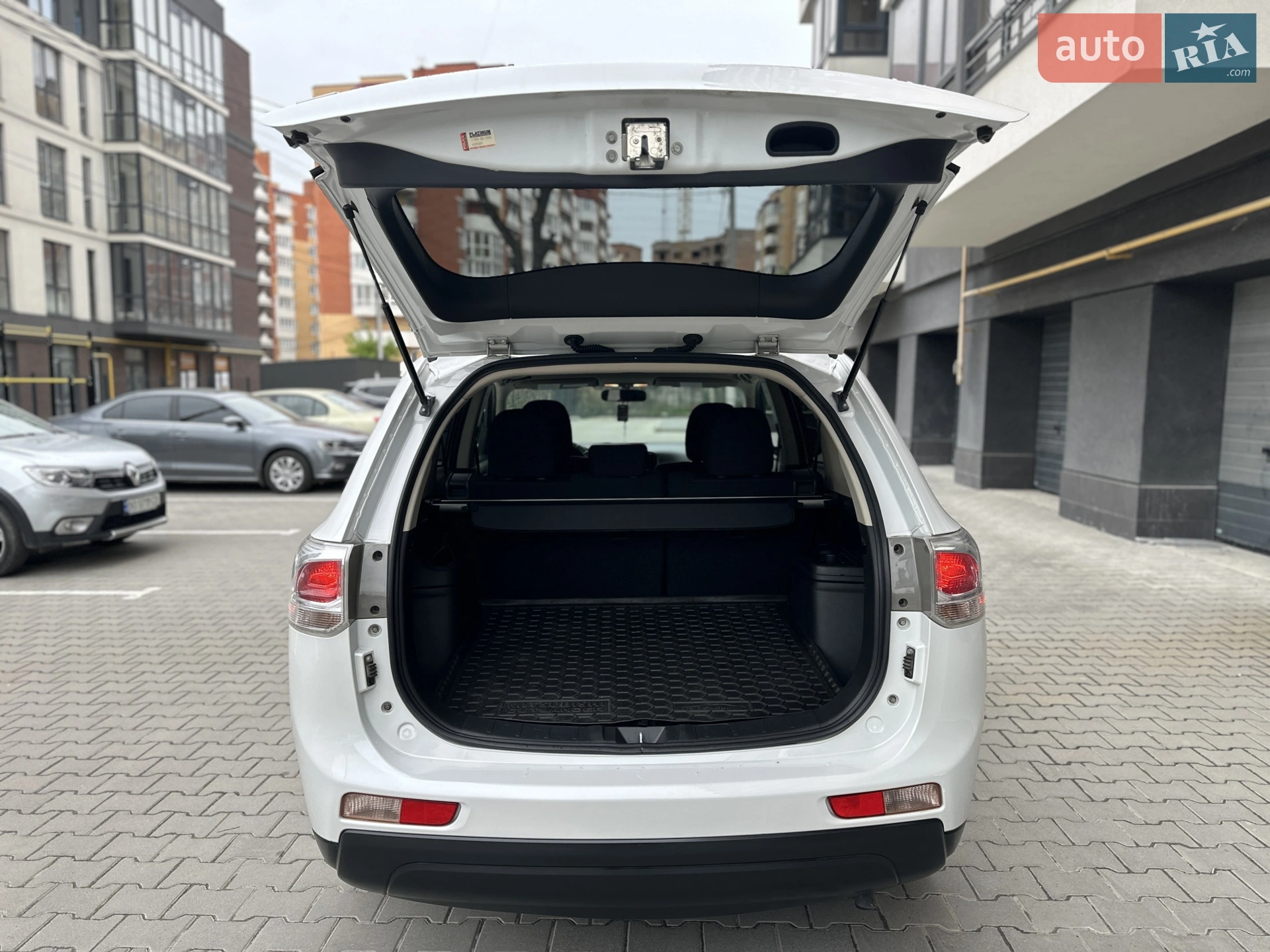 2013 Mitsubishi Outlander - мініатюра 8