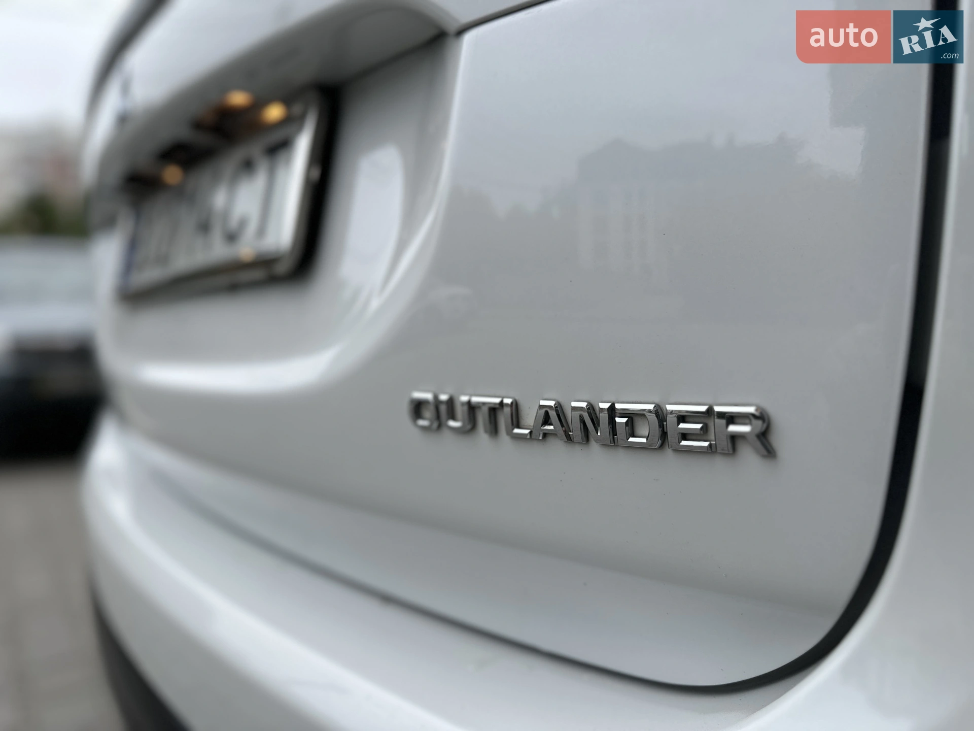 2013 Mitsubishi Outlander - мініатюра 12